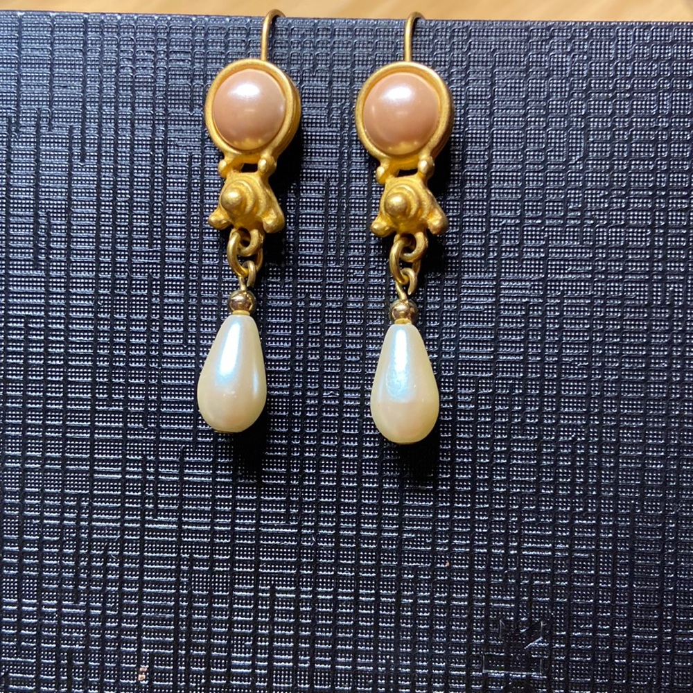 Pink and white pearl and gold tone drop earrings